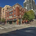 Waterfront Oasis In The Heart Of Downtown Seattle