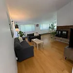 Entire Home 3 Bds 2 Bats