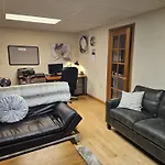 Furnished 1Br Apt With Equipped Office- North Seattle