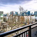 Free Parking - City Views - Near Attractions