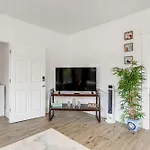 Family-Friendly Seattle Home In Green Lake!