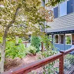 Townhouse West Seattle Abode!