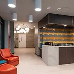 Blueground U Distr Wd Ideal For Students Sea-733