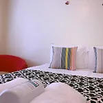 Seattle Urban Village- Private Room