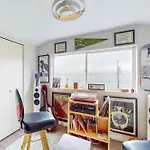 Alki Oasis