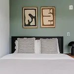 Blueground First Hill 1Bd Apartment Sea-789