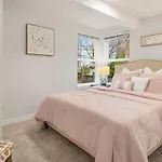 Cheerful Capitol Hill Home Ac And 98 Walk Score