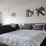 Capitol Hill Modern Studio With Free Parking!