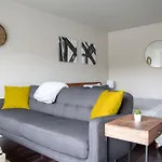 Capitol Hill Modern Studio With Free Parking!
