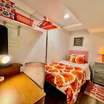 Tiny Private Room On The 1St Floor With Shared Bathroom 9 Minutes To Seatac Airport