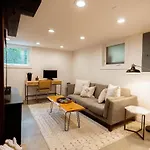 Renovated 3-Br Retreat With Ac, 10 Mins To Downtown