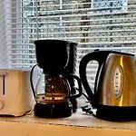 Private Room With Shared Bathroom On The 1St Floor 10 Minutes Walk To University Of Washington
