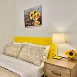 Private Room With Shared Bathroom On The 1St Floor 10 Minutes Walk To University Of Washington