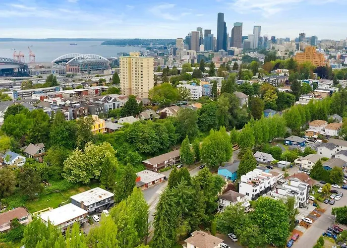 Beacon Hill Retro - Central Location.