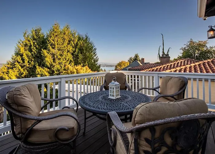 Seattle Private Resort