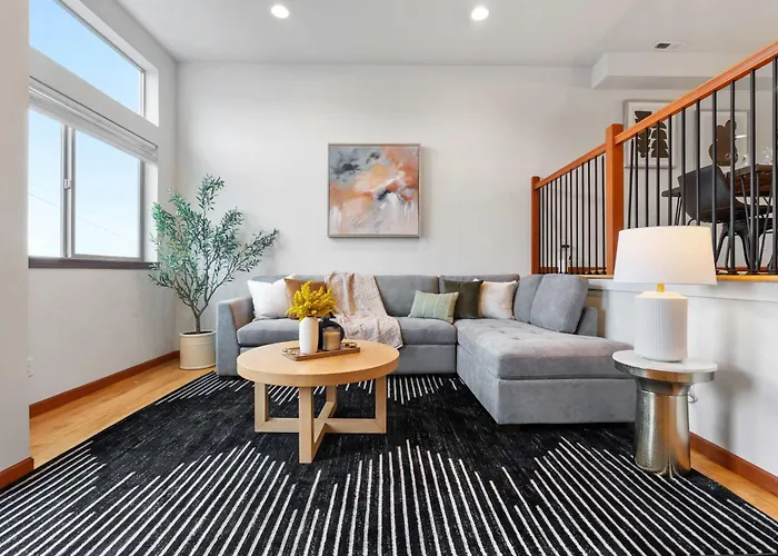 Lakeview Queen Anne 3Br Townhome