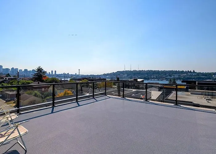 A-Seattle Urban Village- Guemes-Roof Top View Deck
