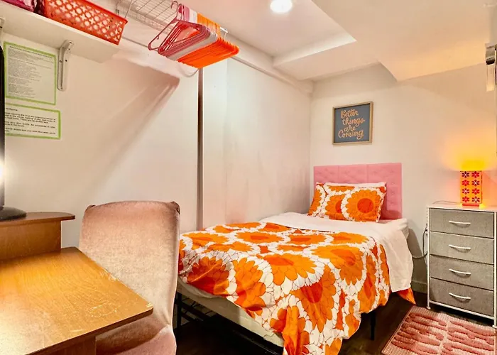 Private Tiny Room On The 1St Floor With Shared Bathroom Near Airport And Downtown Seattte