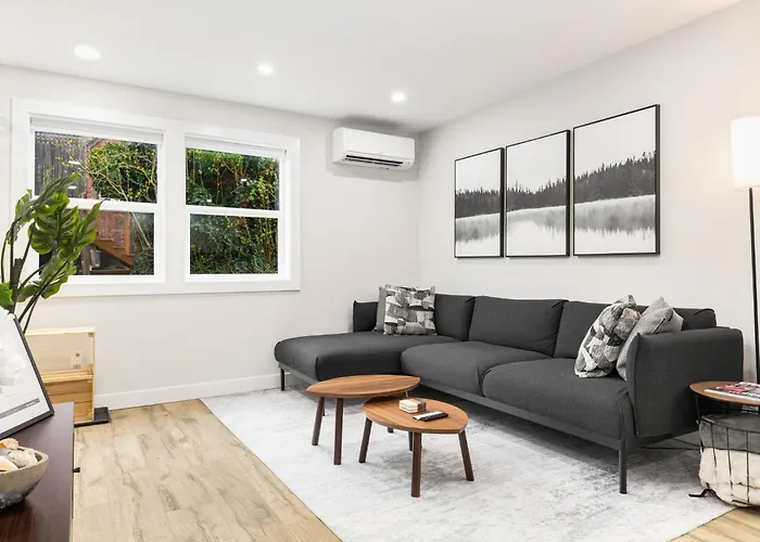 Modern Ballard Retreat Near Beach & Parks