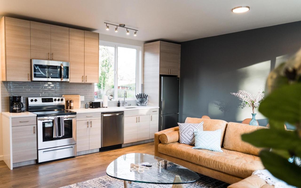 Holiday home Sky Lux 1 - Modern Elegance In Downtown