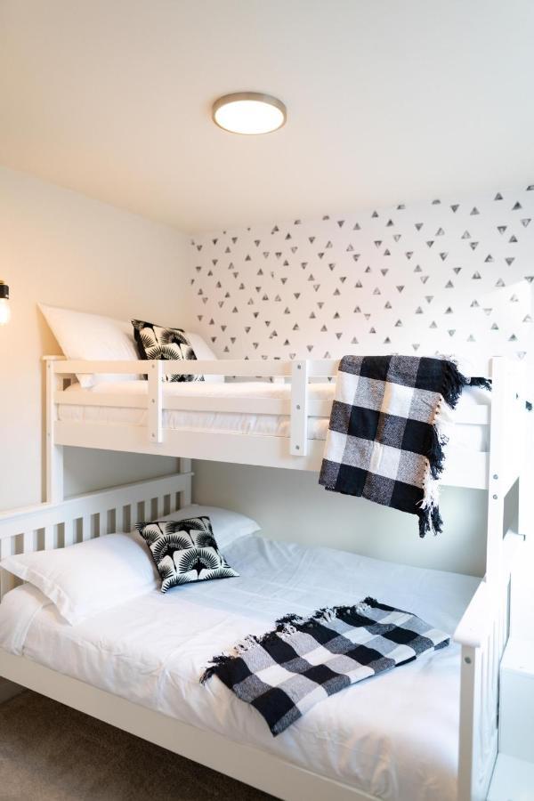 Holiday home Sky Lux 1 - Modern Elegance In Downtown *