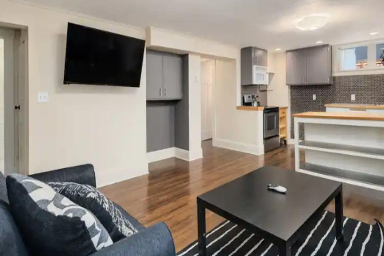 Montlake 7 Bedroom *