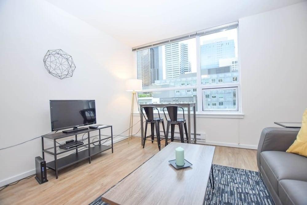 Apartment First Hill