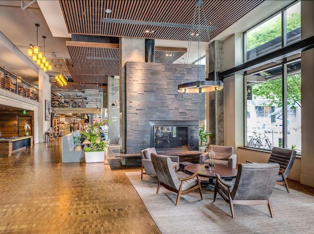 Oakwood At Via 6 Apartment Seattle
