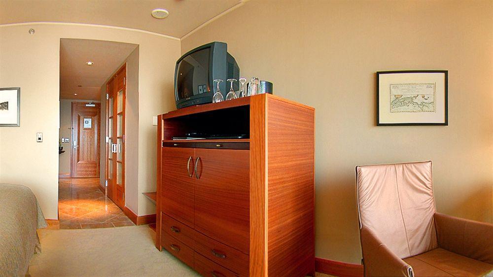 Grand Hyatt Hotel