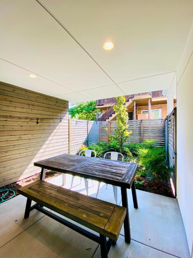Modern Ballard Townhouse - 92 Walkscore & Rooftop! *