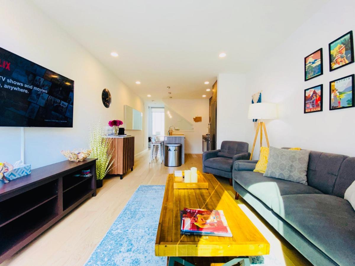 Modern Ballard Townhouse - 92 Walkscore & Rooftop! Seattle