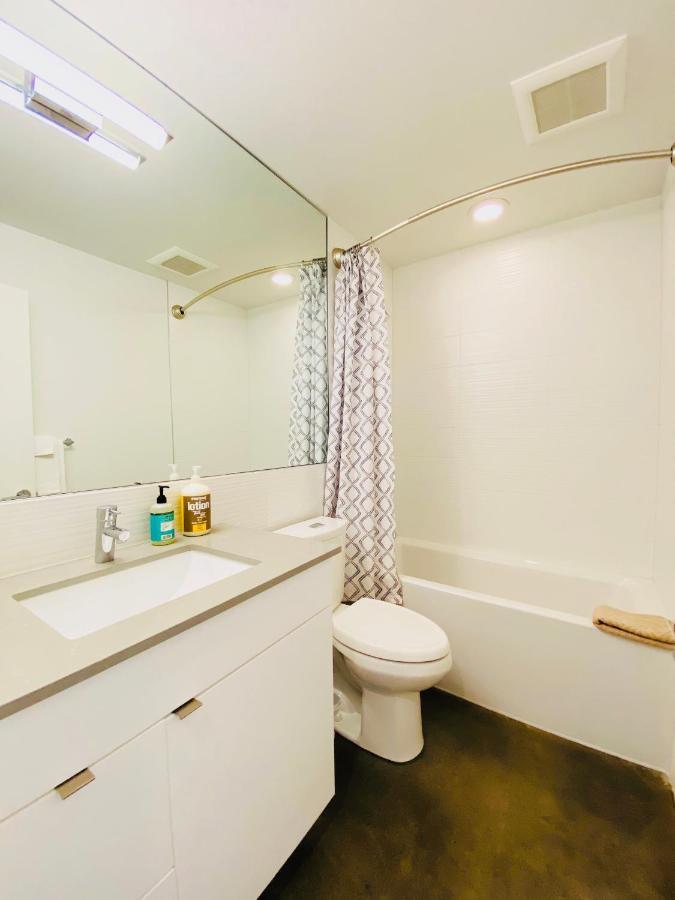 Modern Ballard Townhouse - 92 Walkscore & Rooftop! Seattle