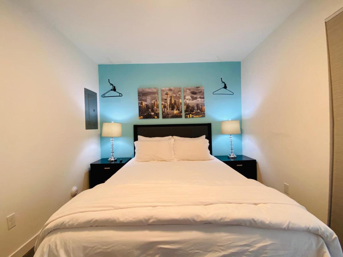 Modern Ballard Townhouse - 92 Walkscore & Rooftop! Seattle