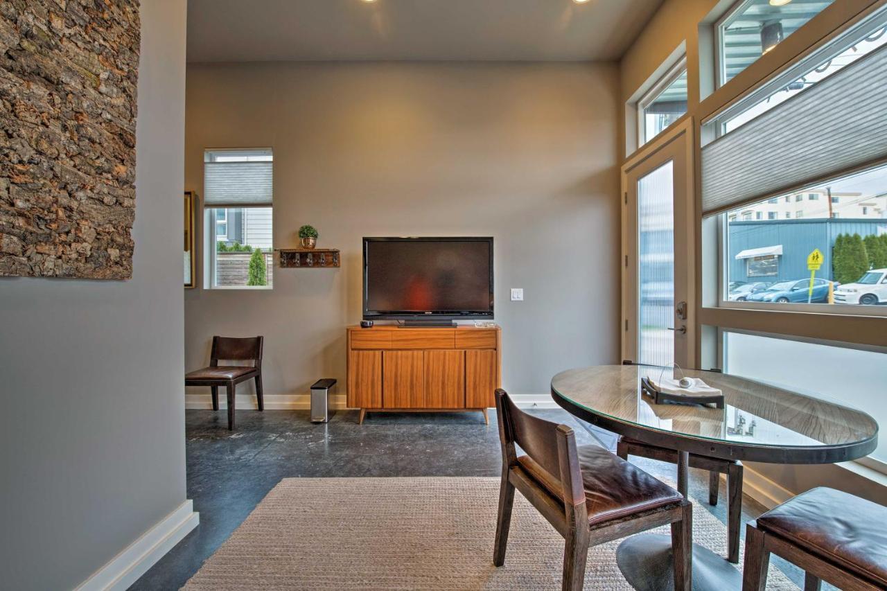 Sleek 5 Min To Downtown Ballard! Apartment Seattle