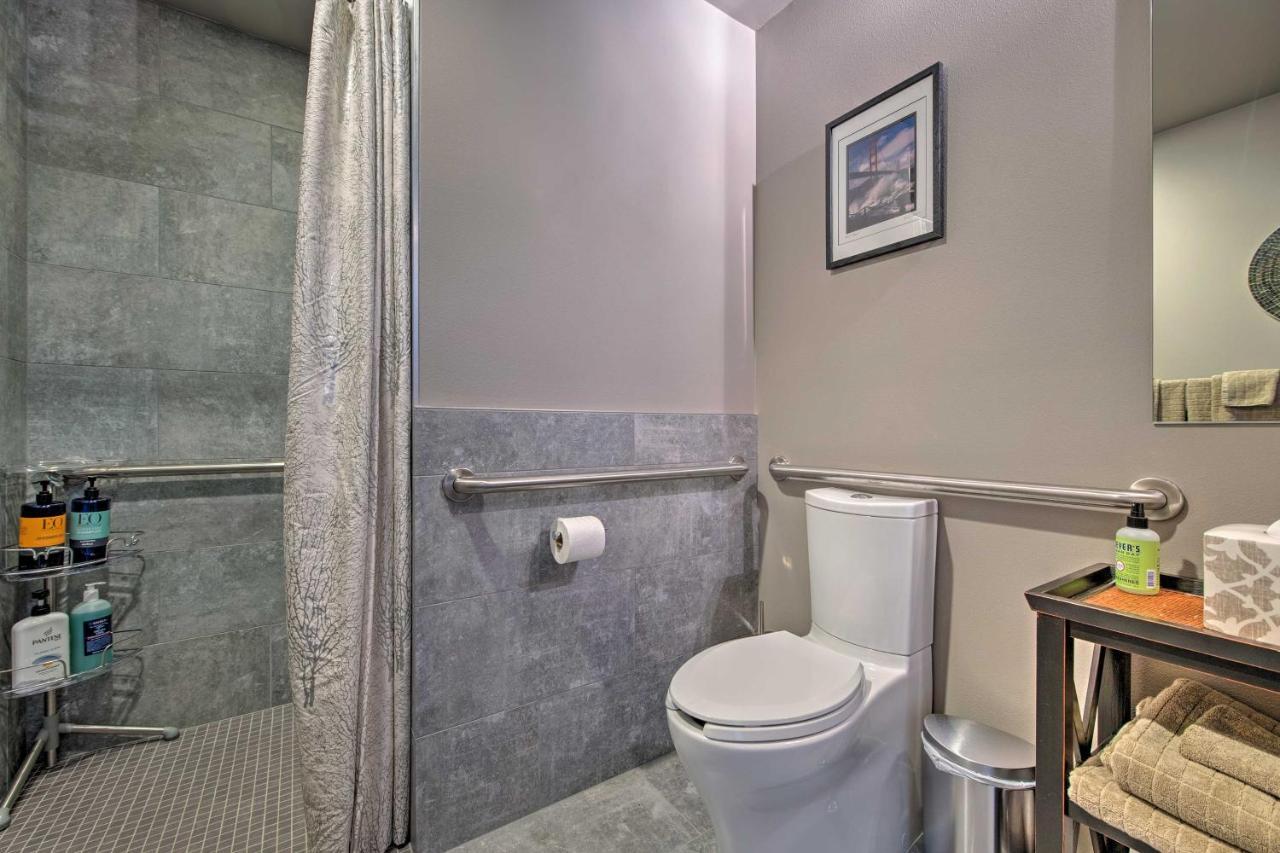 Sleek 5 Min To Downtown Ballard!