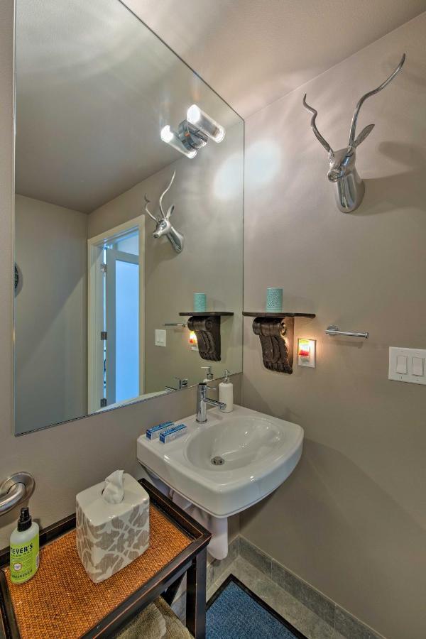 Sleek 5 Min To Downtown Ballard!