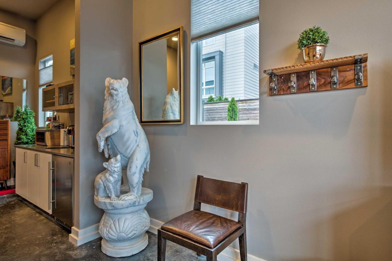 Sleek 5 Min To Downtown Ballard! *