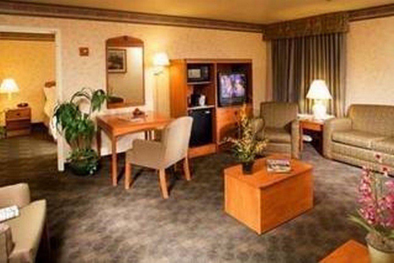 Hotel Days Downtown Seattle