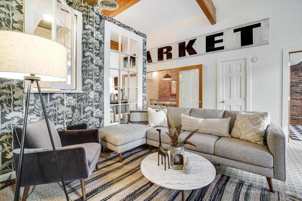 Apartment Opulence At The Square