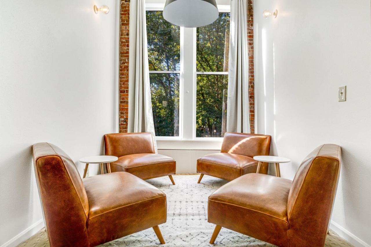 Apartment Opulence At The Square Seattle