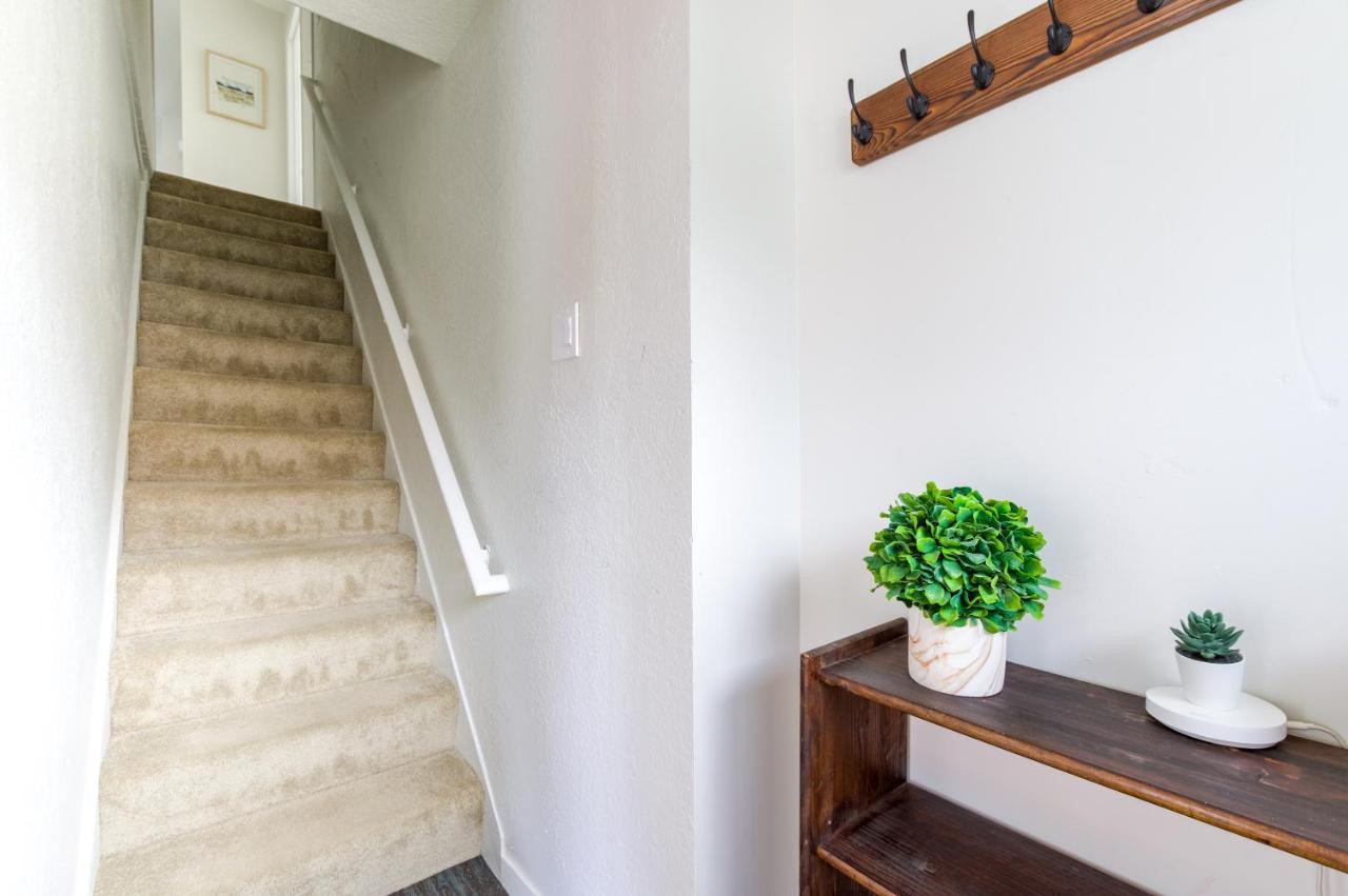 Fresh Floor W/ Balcony Seattle