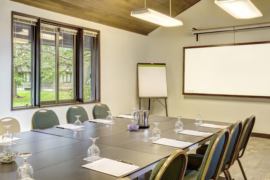 Hotel Talaris Conference Center 3*