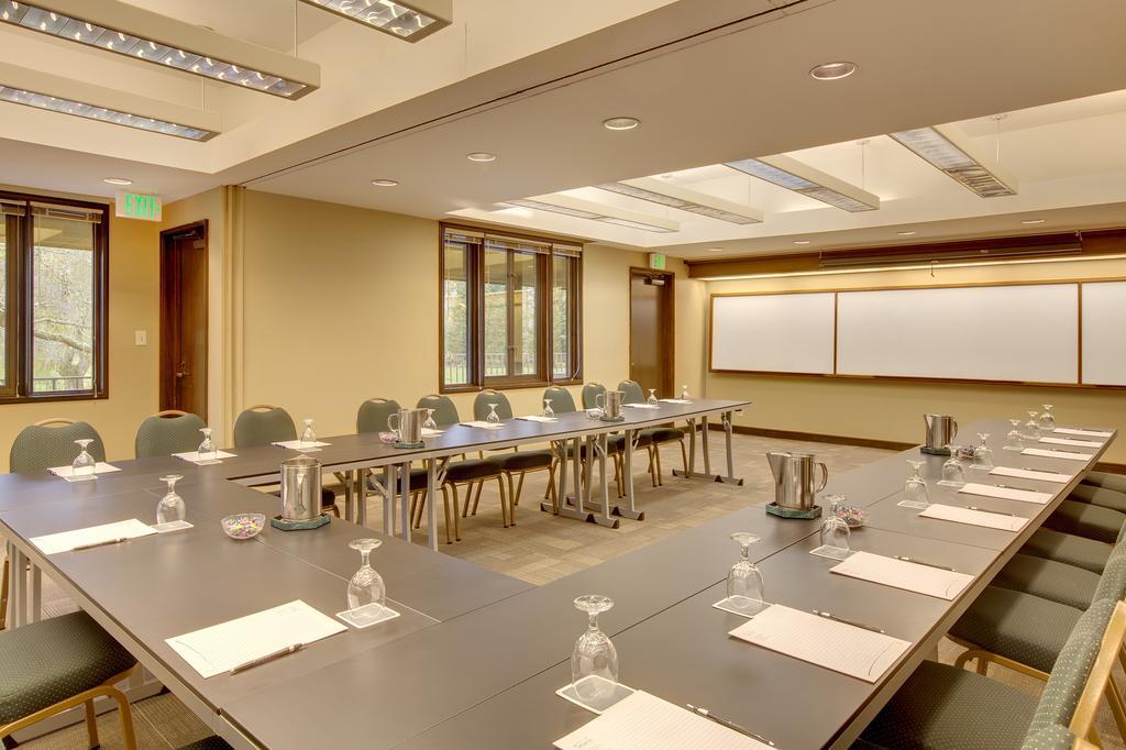 Talaris Conference Center 3*