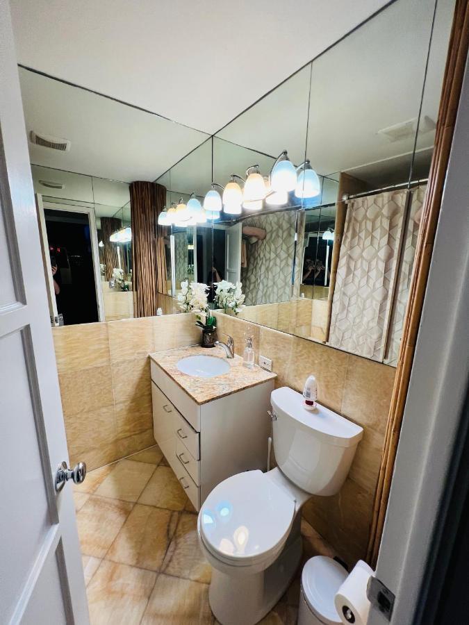 2 Bedroom Penthouse Downtown Apartment *