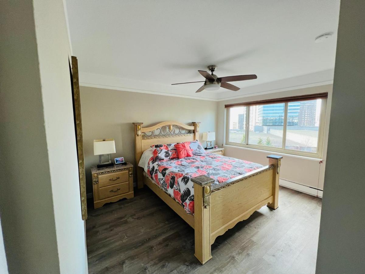 Apartment 2 Bedroom Penthouse Downtown Seattle