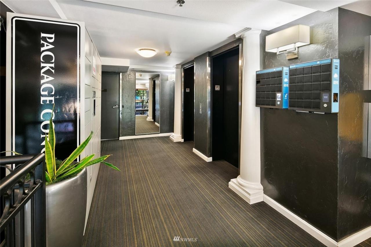 Lovely 1 Bedroom In The Heart Of Seattle!