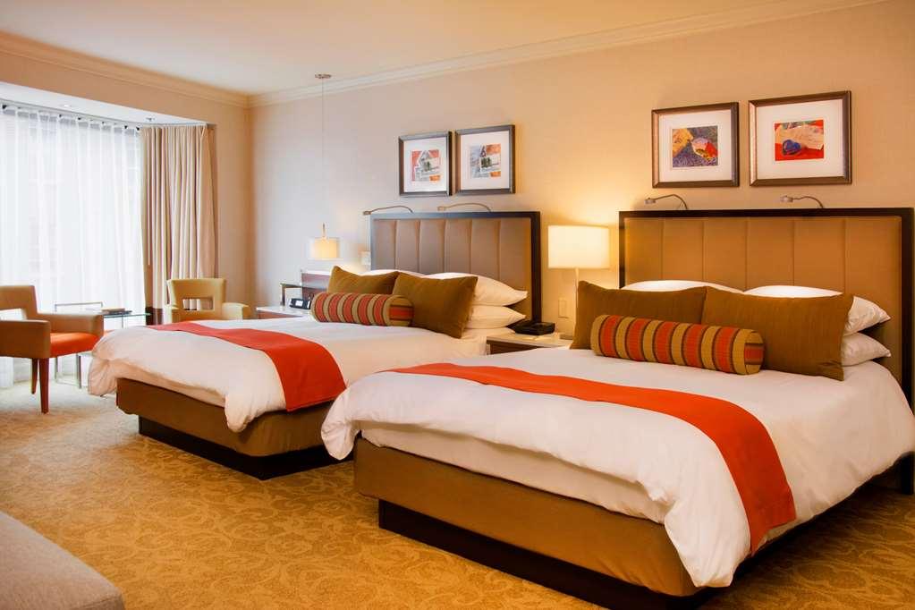 At The Market Hotel 4*