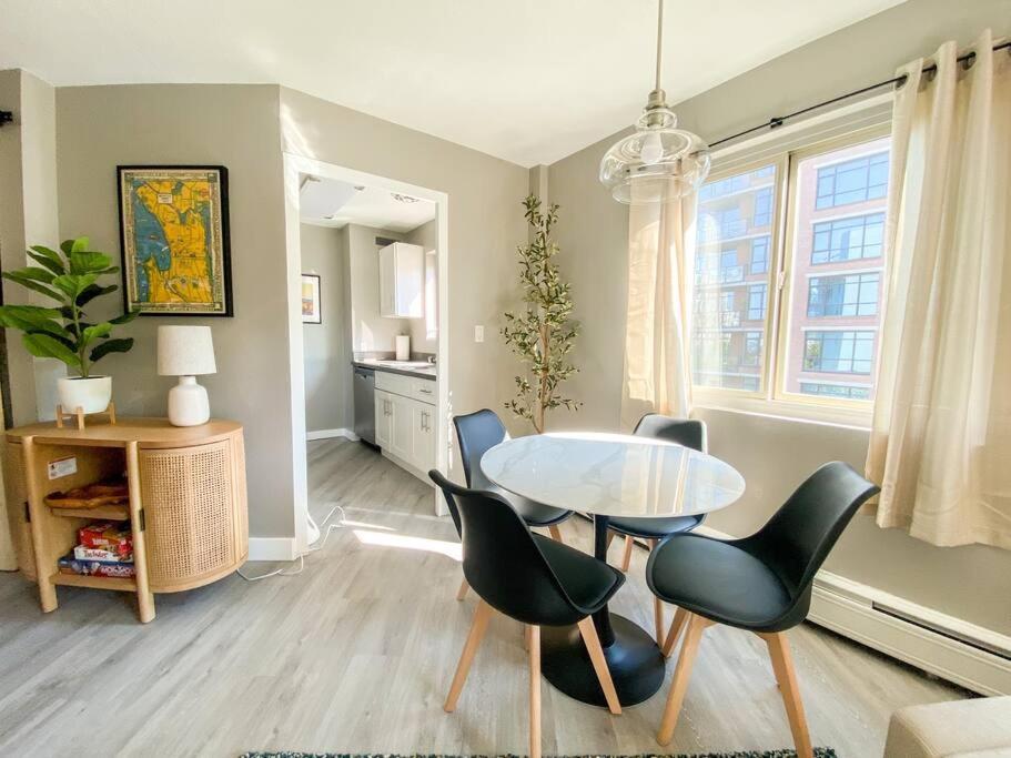 Apartment 2br Downtown Convention Center Near Attractions Seattle