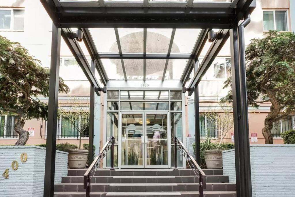 2br Downtown Convention Center Near Attractions Apartment