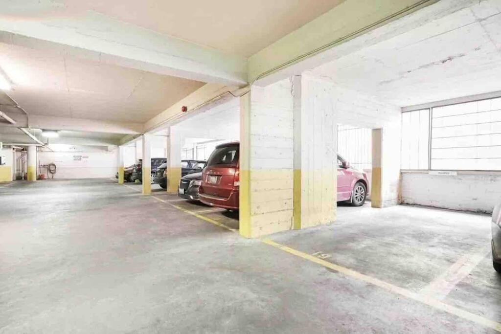 Apartment 2br Downtown Convention Center Near Attractions *